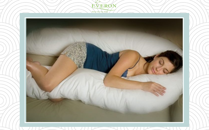 Những tư thế ngủ tốt dành cho người bị đau lưng khi nằm nệm