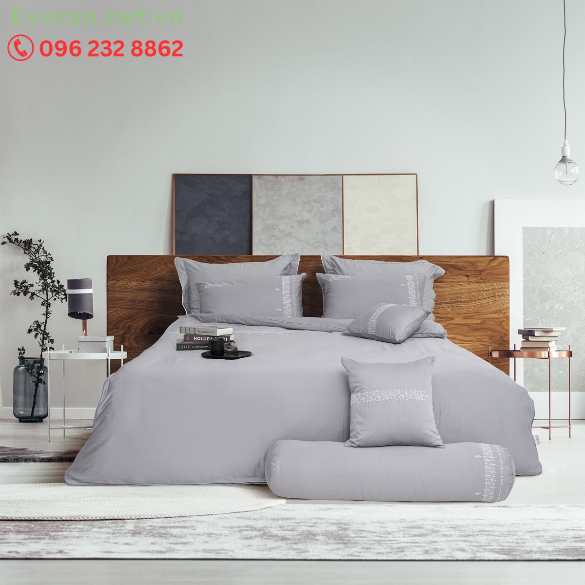 Phòng ngủ mùa đông với bộ ga chần 4 mùa Everon tone xám xanh, chăn bốn mùa gure> <figure> <img data-cke-saved-src=