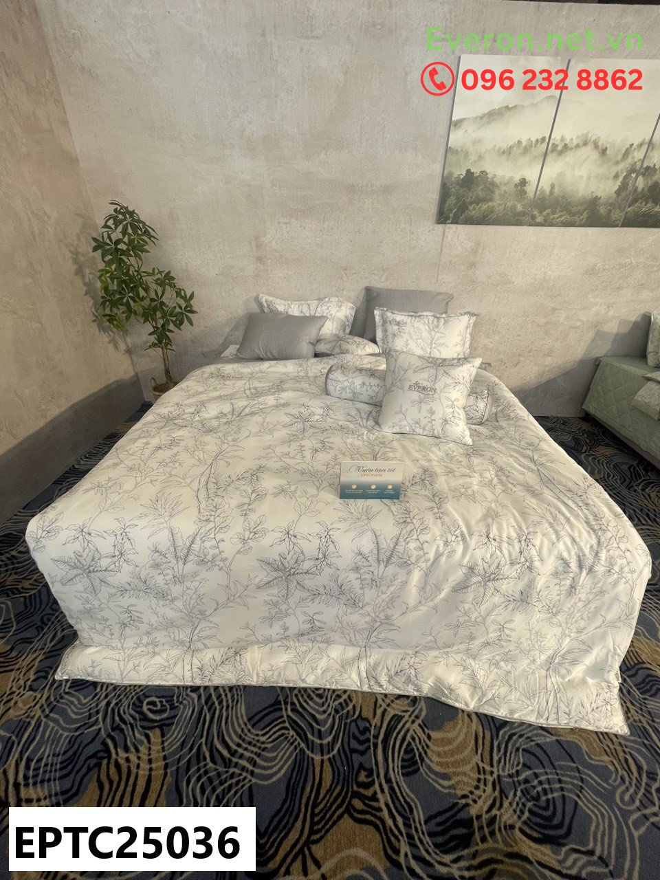 Bộ chăn ga cưới Everon tông đỏ hồng, ga phủ sang trọng, thêu hoa </figure>        <figure>          <img  data-cke-saved-src=