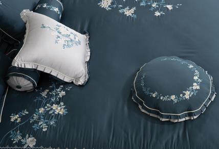 Người Tuổi Tuất Hợp Chăn Ga Gối Đệm Everon Nào Khai Mở Tài Lộc?